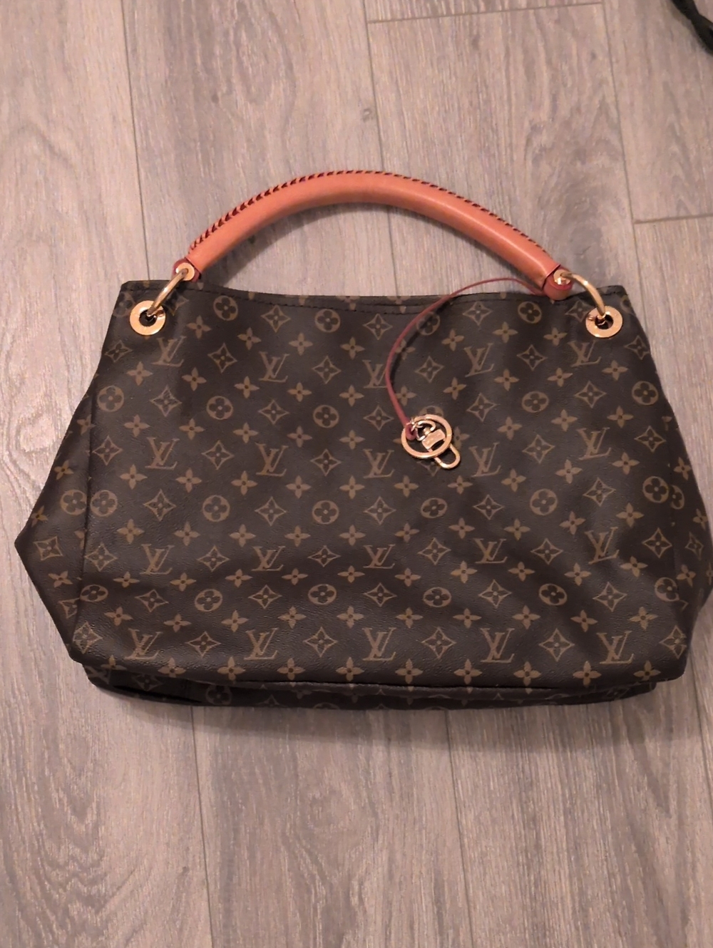 Louis Vuitton Artsy Bag Like NEW